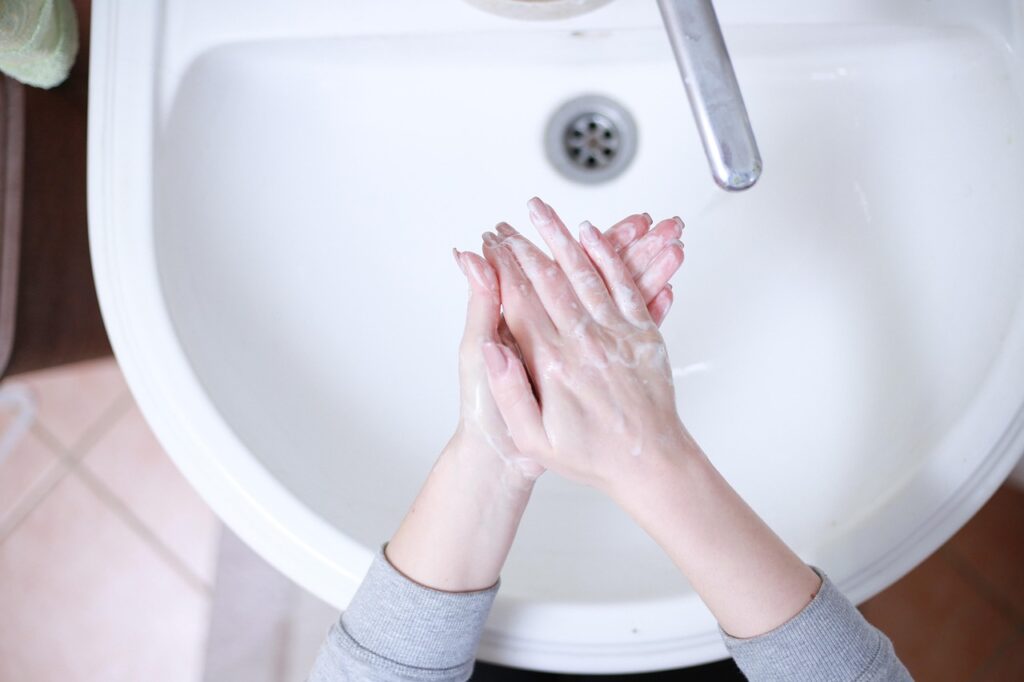 制汗剤は毎日使っても大丈夫？その影響と注意点を解説！